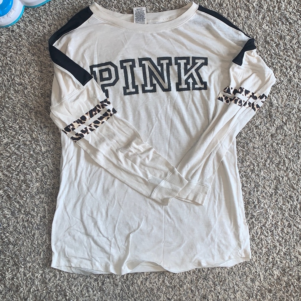PINK vs longsleeve